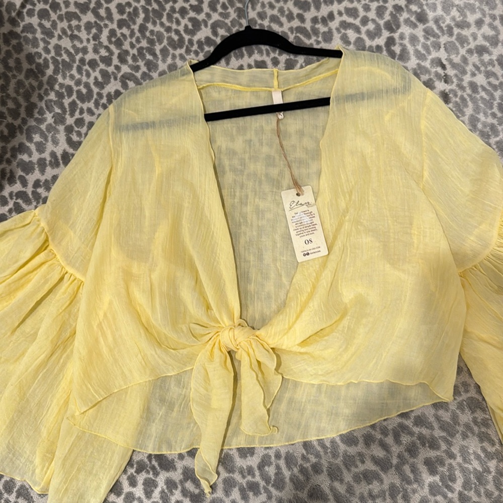 Great yellow blouse